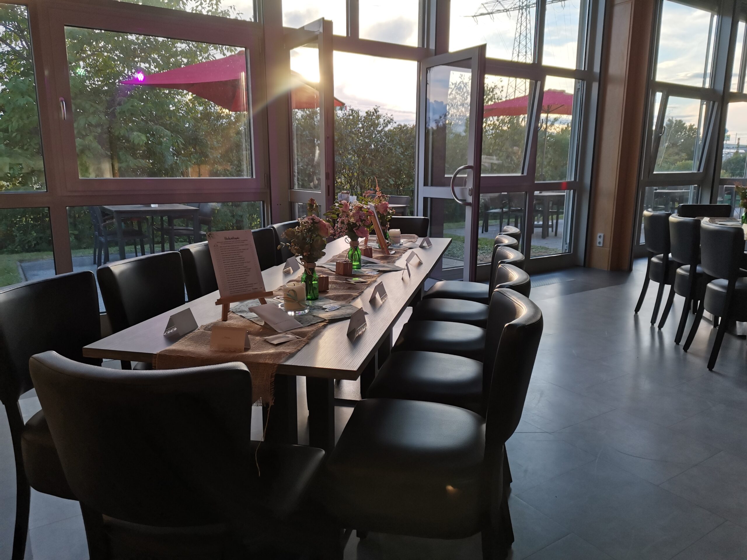 Großzügiger, heller Saal in der Tanzschule Taucha – perfekt für Feiern, Workshops, Hochzeiten und Events mit 20 bis 50 Personen.